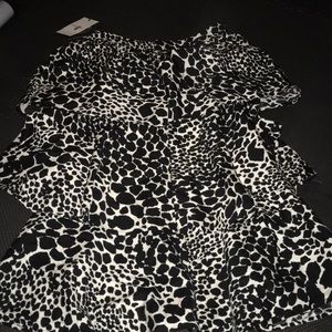 Who What Wear Tiered Animal Print Skirt size 8